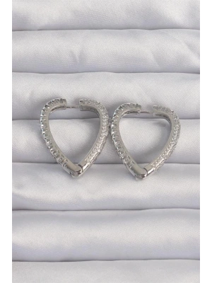 Pirinç Gümüş Renk Zirkon Taşlı Motifli Kalp Küpe