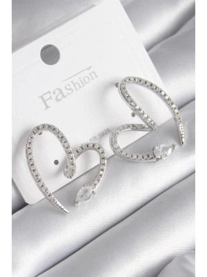 Pirinç Gümüş Renk Zirkon Taşlı Yılan Kalp Model Kadın Küpe