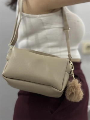 Ponpon vizon cilt çanta