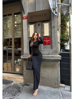 Uzun kollu uzun elbise