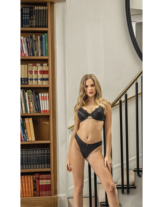 Kadın Balenli Kaplı Tam Desteli Dantelli Sütyen String Takım Siyah