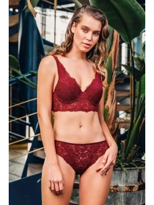 313 BÜŞRA SÜTYEN TAKIM KADIN