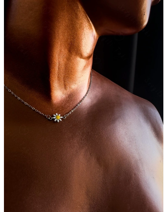 Beyaz Papatya Charmlı Çelik Kolye ve Bileklik Takımı | Mutluluk Serisi