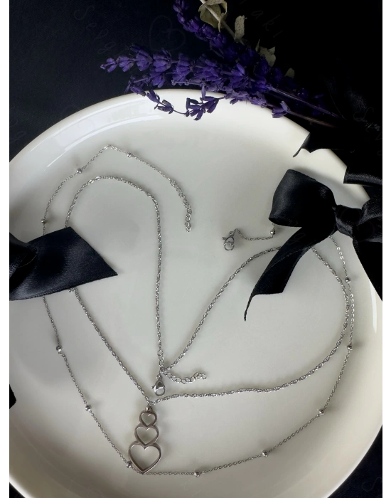 Dönmeli ve Toplu Zincirli Üçlü Kalp Charmlı Çelik Kolye | Vera Serisi