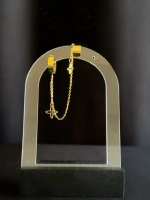 Lotus Detaylı Tragus / Kıkırdak Bağlantılı Gold Çelik Küpe | Şans Serisi (Bir Adet)