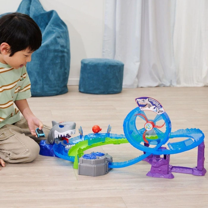 203338002 White Shark Track Set