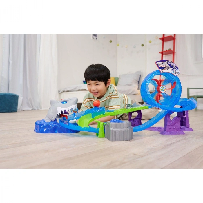 203338002 White Shark Track Set