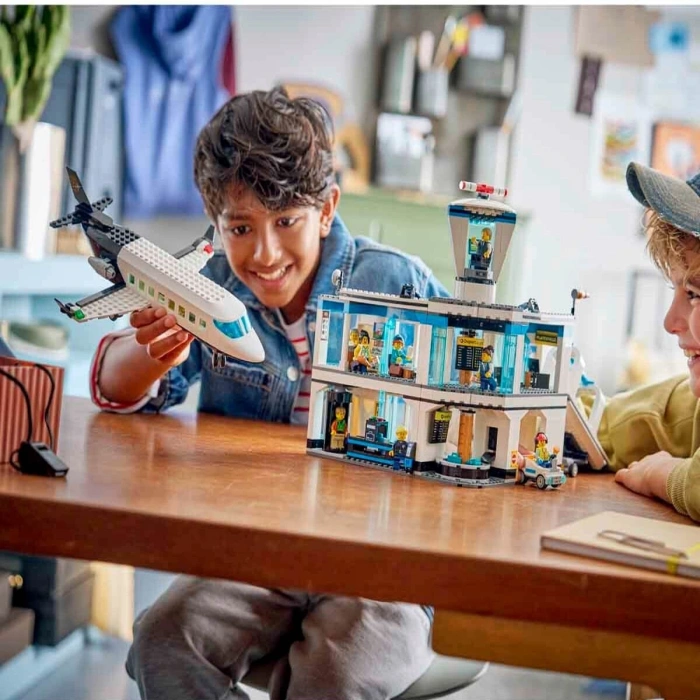 60502 Lego City Havaalanı ve Uçak 887 parça +8 yaş