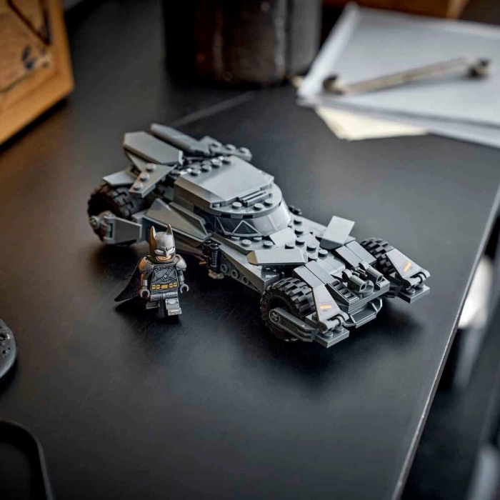 76331 Lego DC Batman vs Superman Batmobile 220 parça +9 yaş
