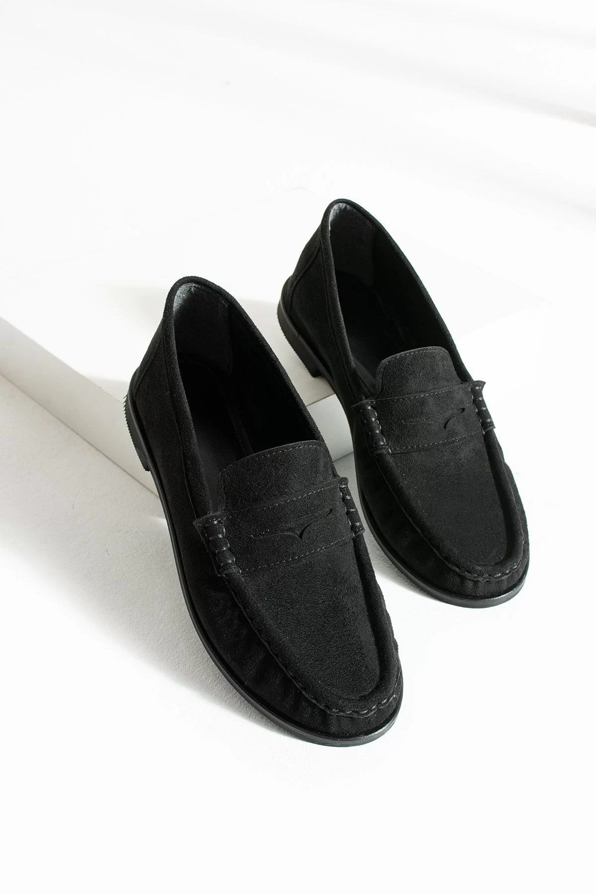 Casual Chic Siyah Kadın Bağcıksız Babet Ayakkabı