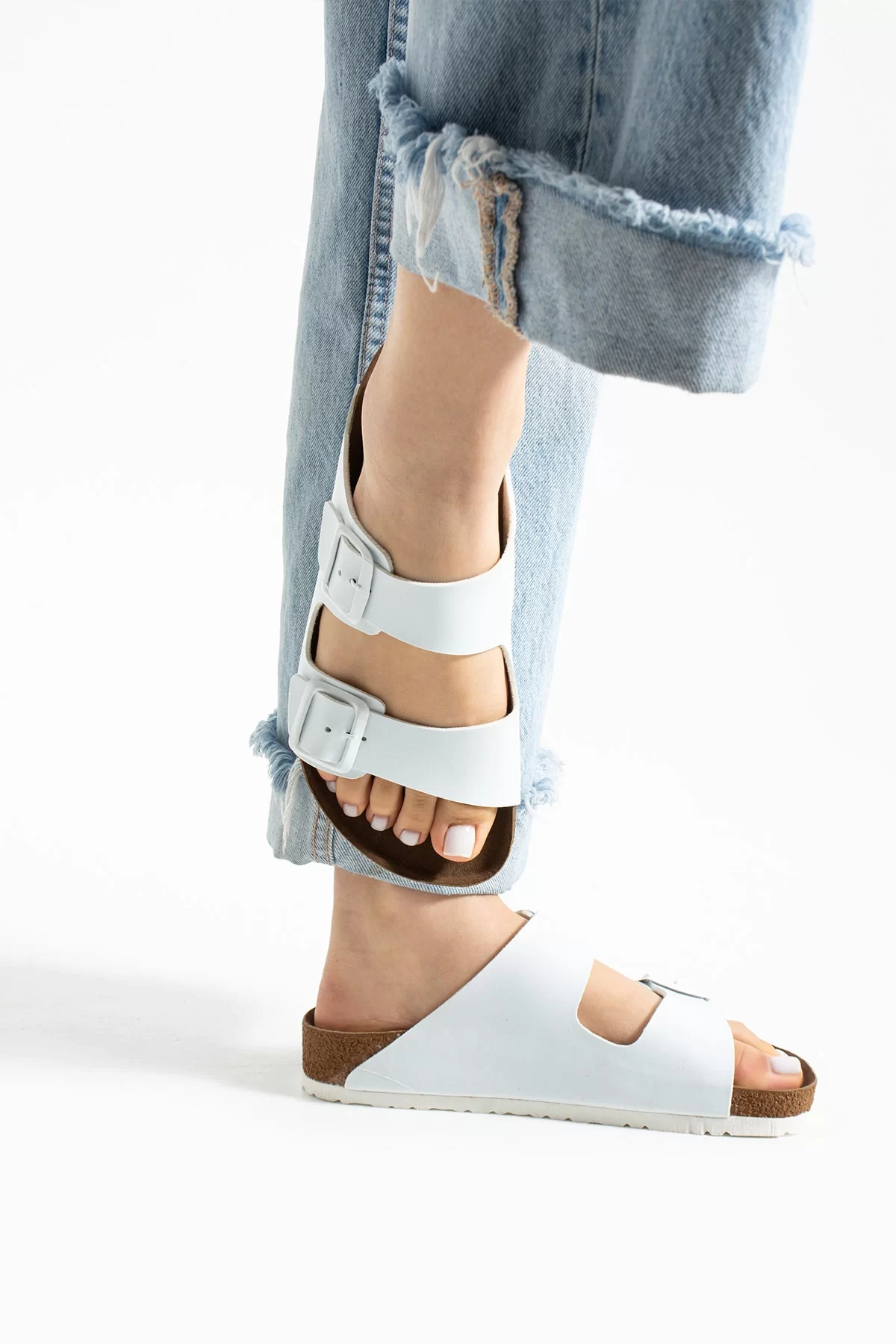 Fuga Comfort Beyaz Unisex Tokalı Terlik – Ortopedik, Hafif, Kaymaz Taban