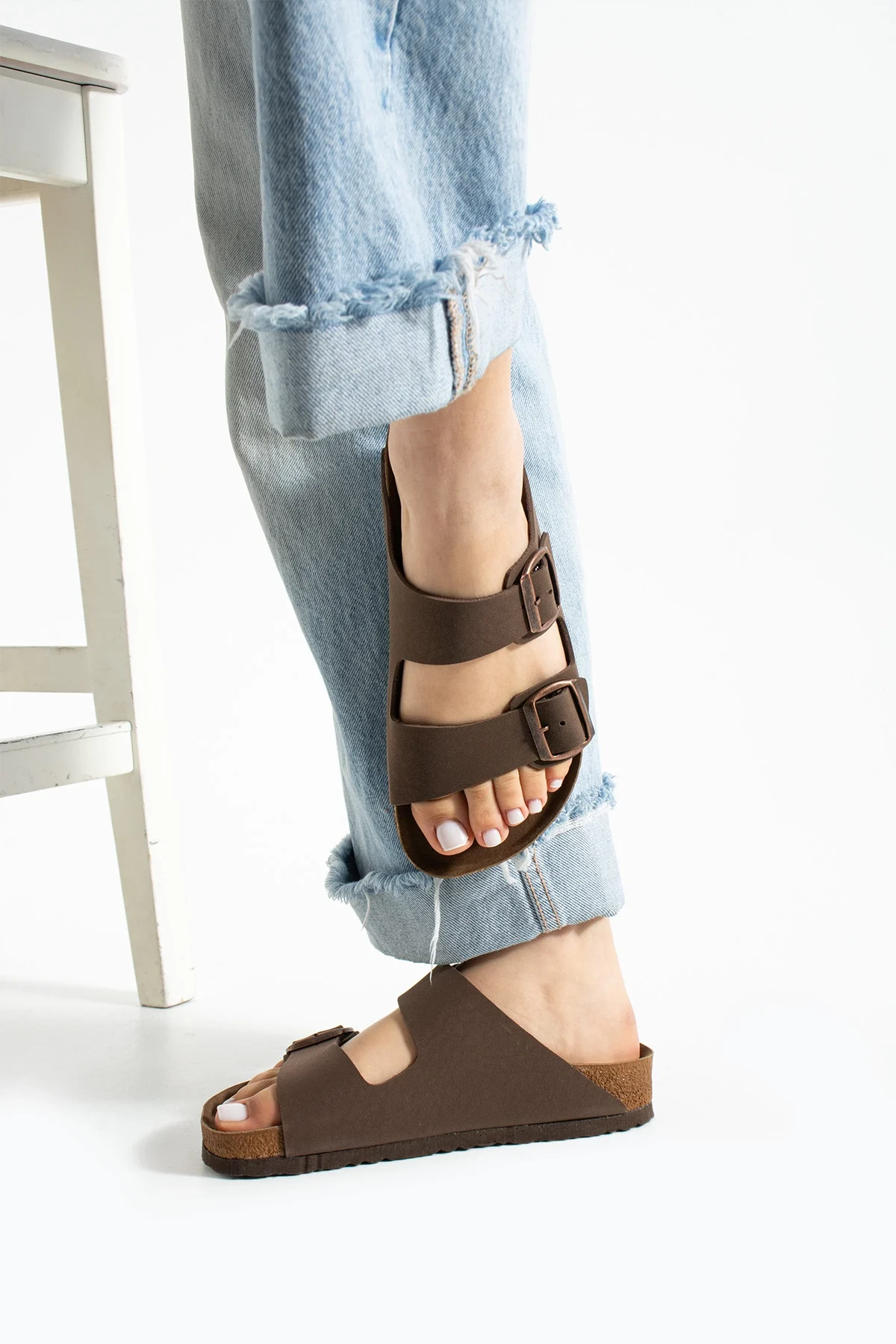 Fuga Comfort Kahve Unisex Tokalı Terlik – Ortopedik, Hafif, Kaymaz Taban