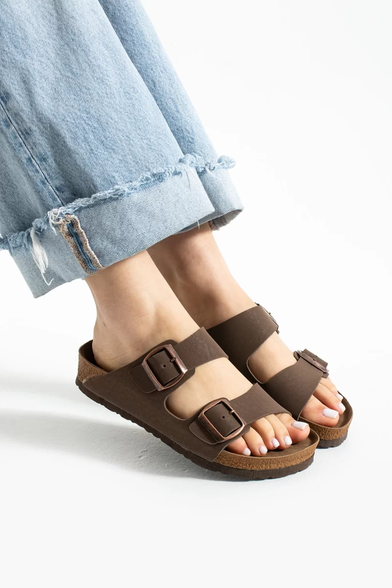 Fuga Comfort Kahve Unisex Tokalı Terlik – Ortopedik, Hafif, Kaymaz Taban