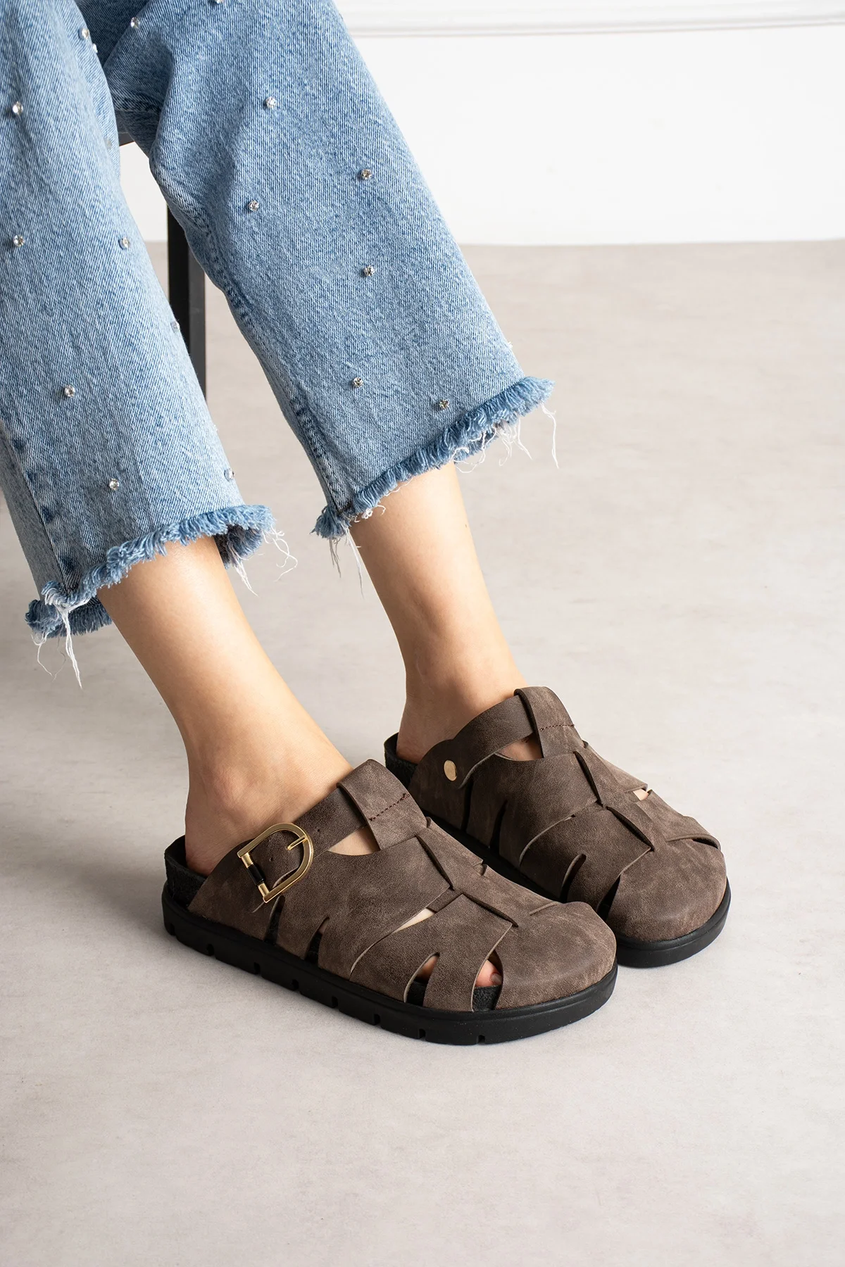 Arven Premium Örümcek Model Terlik - Kahve