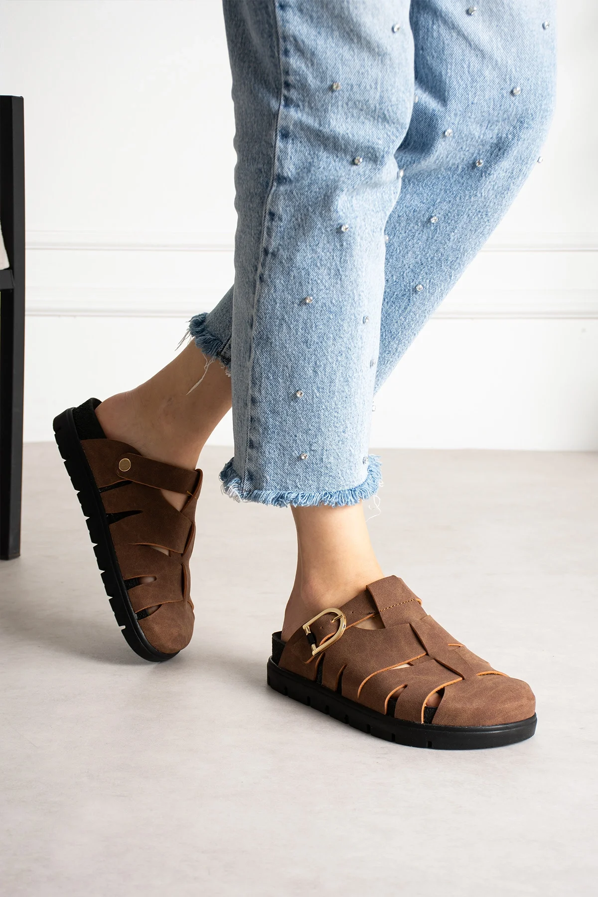 Arven Premium Spider Model Slipper - Taba