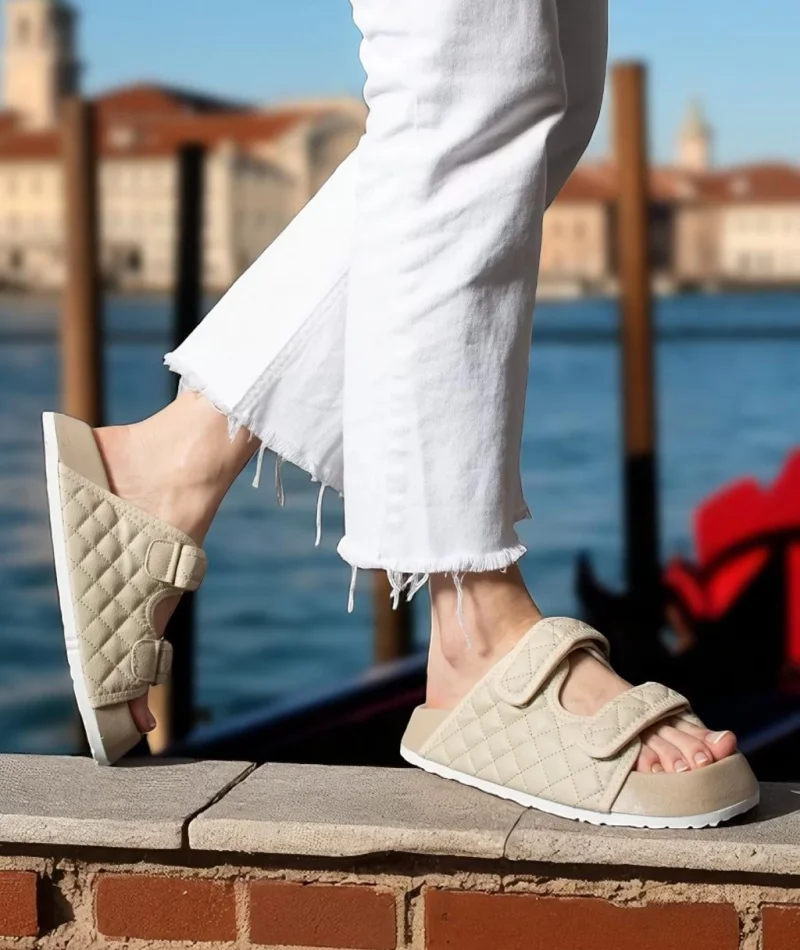 Kapitone Cırtlı Ev Dış Mekan Kadın Terlik – Bej