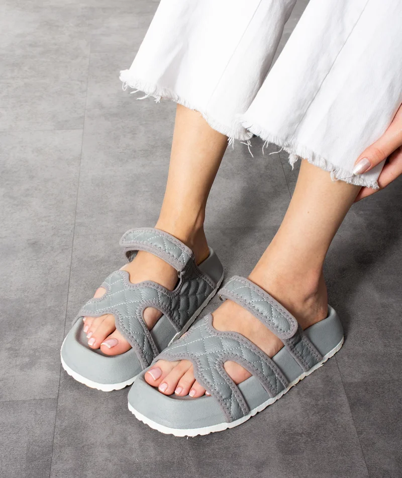 Kapitone Farmer Ev Dış Mekan Kadın Terlik – Gri