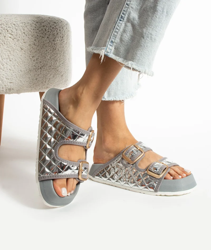 Kapitone Tokalı Kadın Ev Dış Mekan Terlik – Parlak Gri