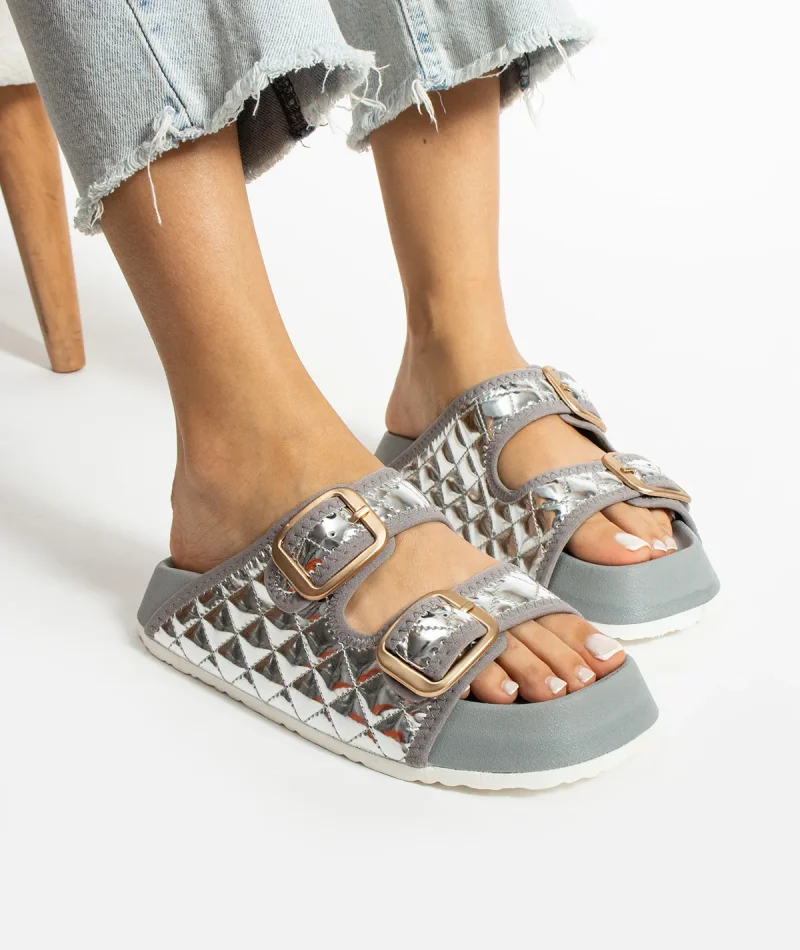 Kapitone Tokalı Kadın Ev Dış Mekan Terlik – Parlak Gri