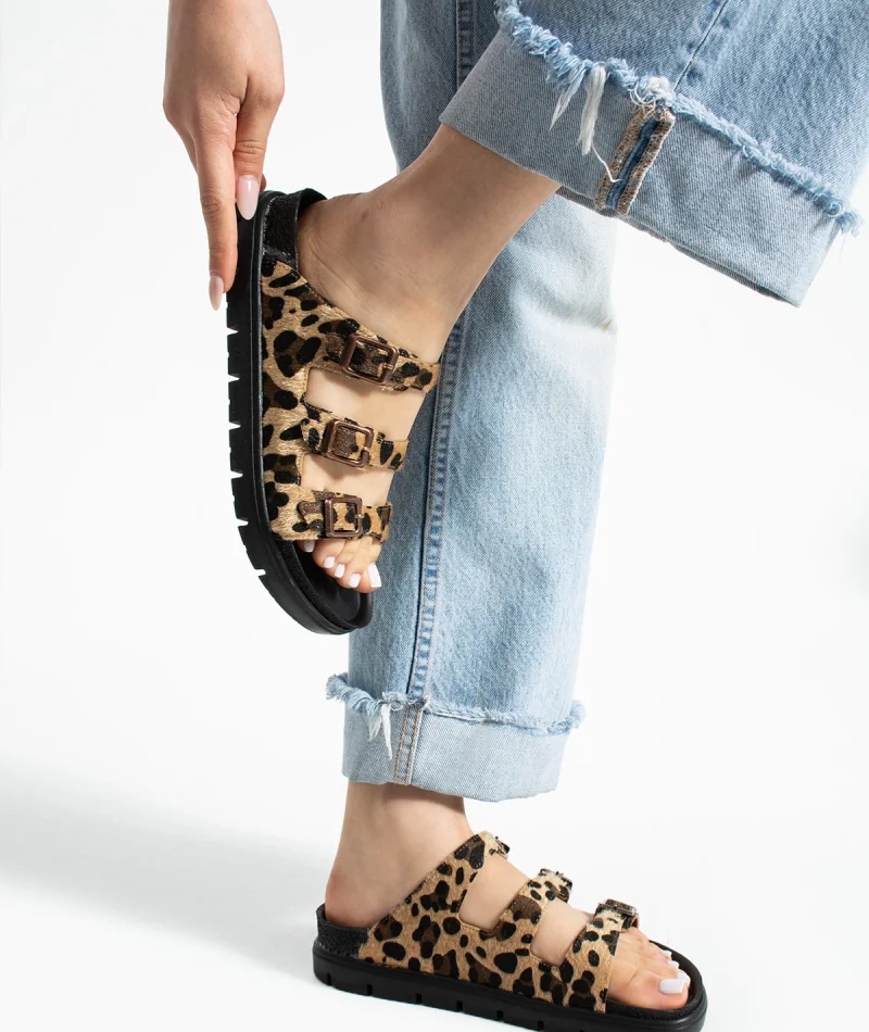 Leopar Üç Tokalı Terlik Bej