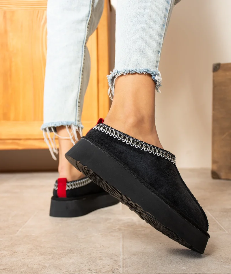 Tazzy Classic Suede Fur Womens Boot - Black