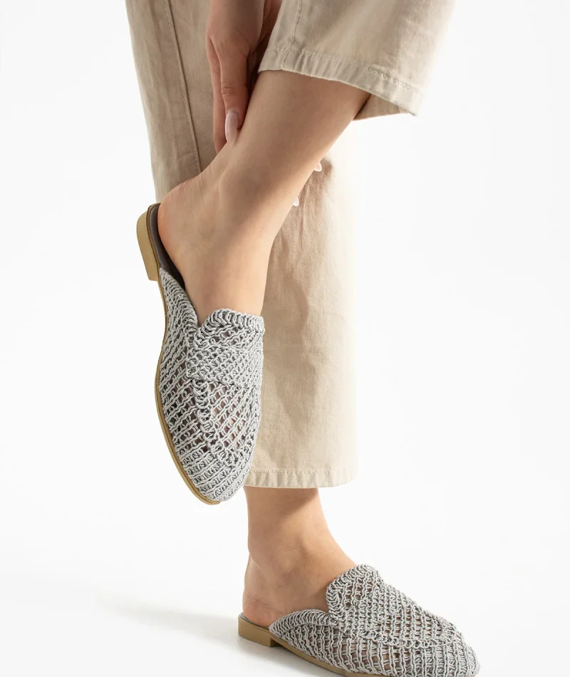 Velora Kadın Hasır Örgü Terlik – Gri Zarafeti