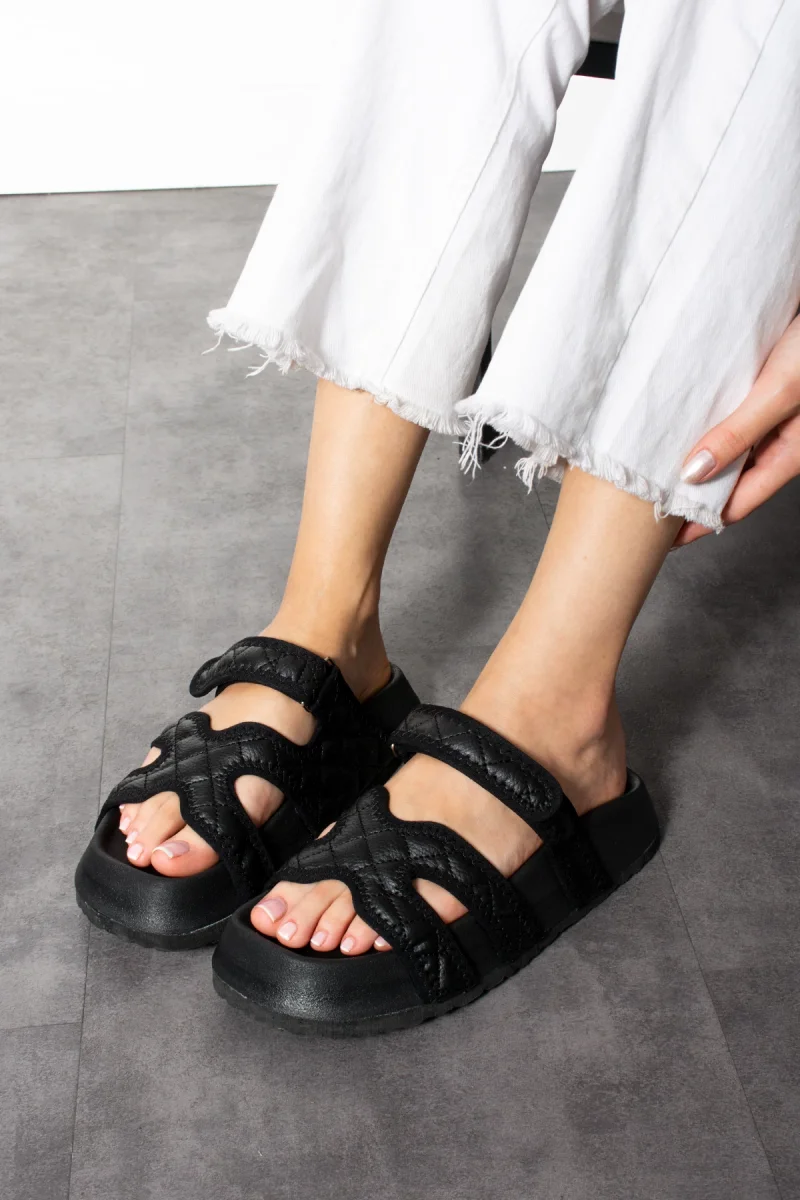 Kapitone Farmer Ev Dış Mekan Kadın Terlik – Siyah