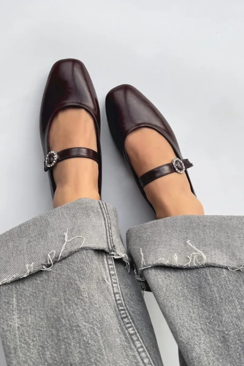 Burny Kadın Kemer Detay Deri Babet Bordo