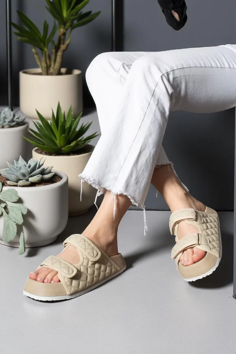 Kapitone Cırtlı Ev Dış Mekan Kadın Terlik – Bej