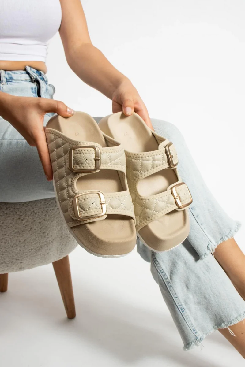 Kapitone Tokalı Ev Dış Mekan Kadın Terlik – Bej