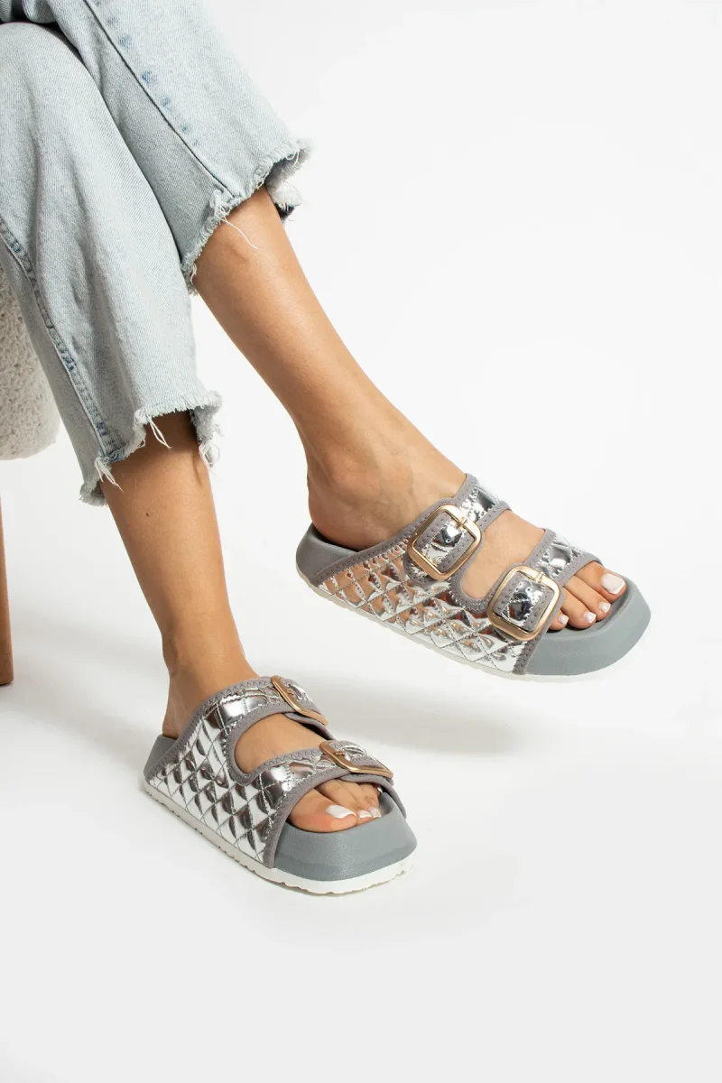 Kapitone Tokalı Kadın Ev Dış Mekan Terlik – Parlak Gri