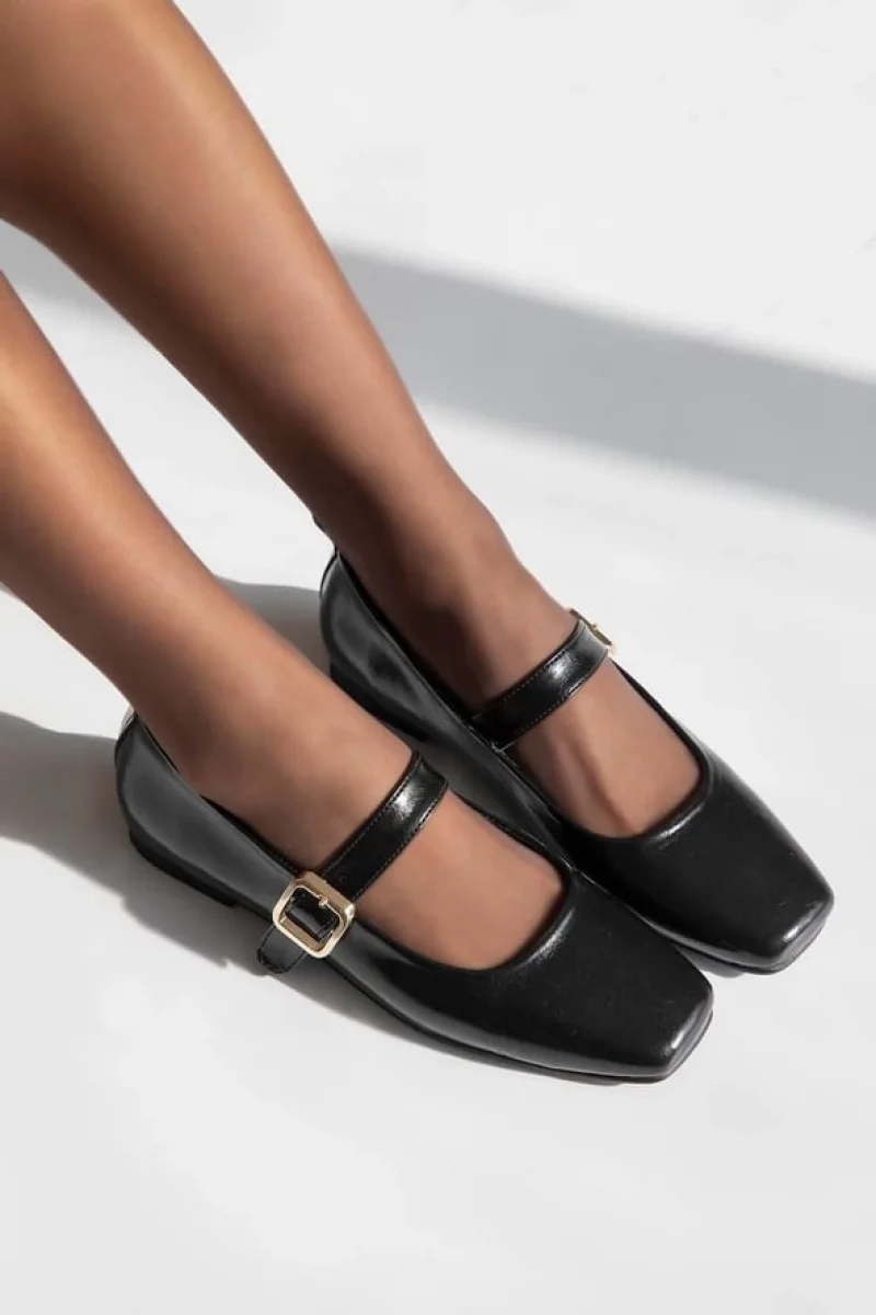 Lisa Kadın Kemer Detay Kırışık Deri Babet Siyah