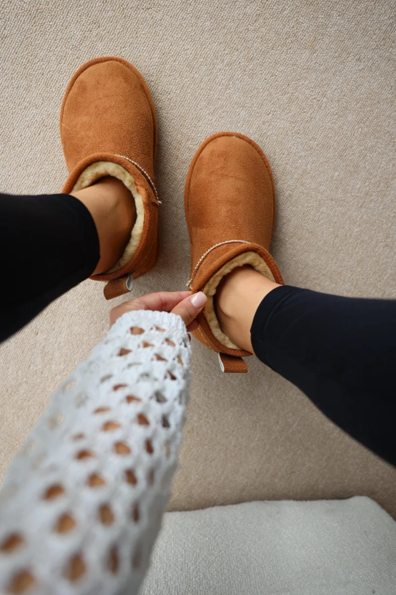 Ultra Mini Classic Süet İçi Kürklü Kadın Bot - Taba