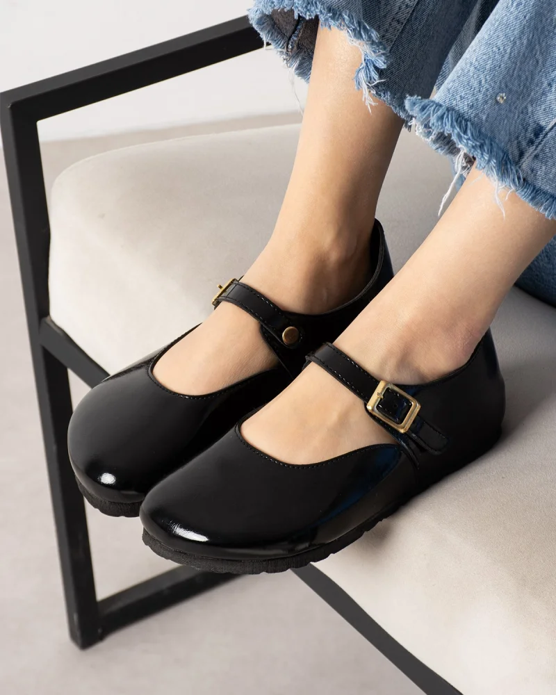Alora Minimal Womens Imported Fabric Loafers - Shiny Black