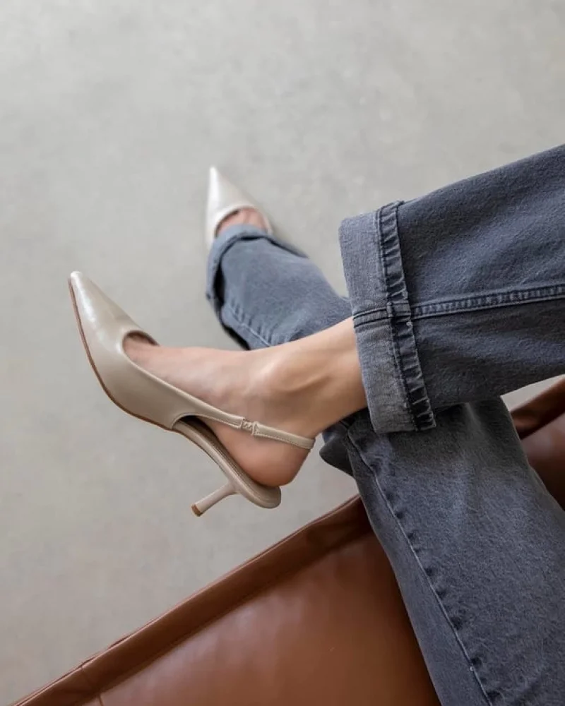 Reya Womens Wrinkled Leather High Heel Shoes Beige