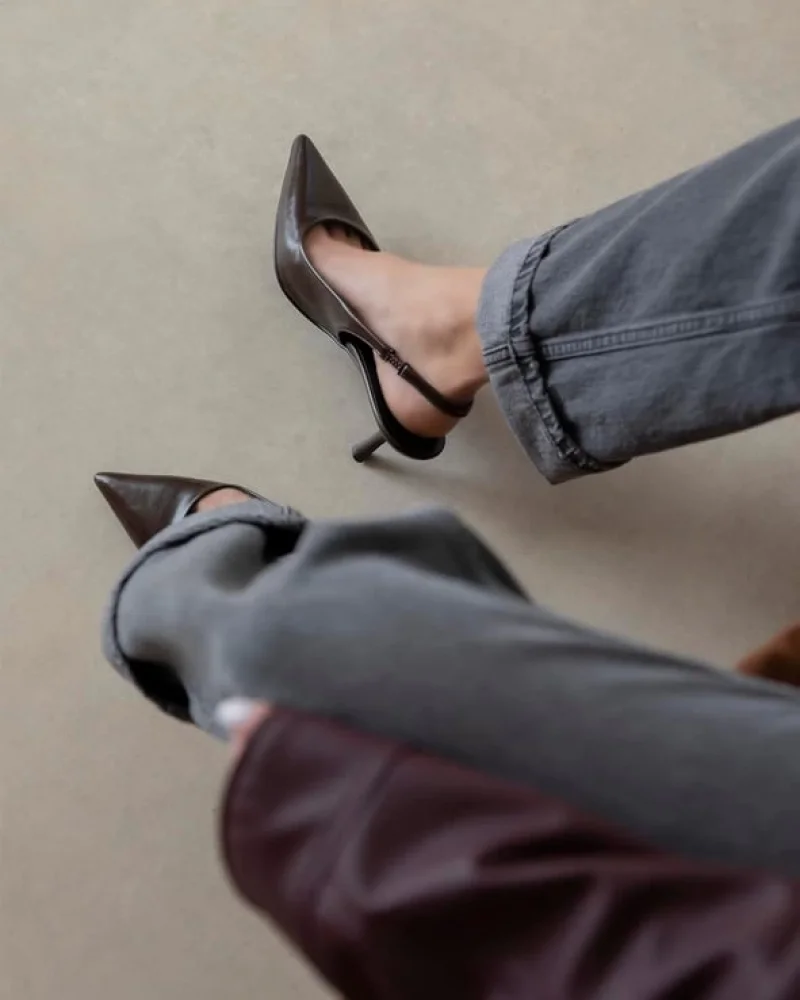 Reya Womens Wrinkled Leather High Heel Shoes Brown