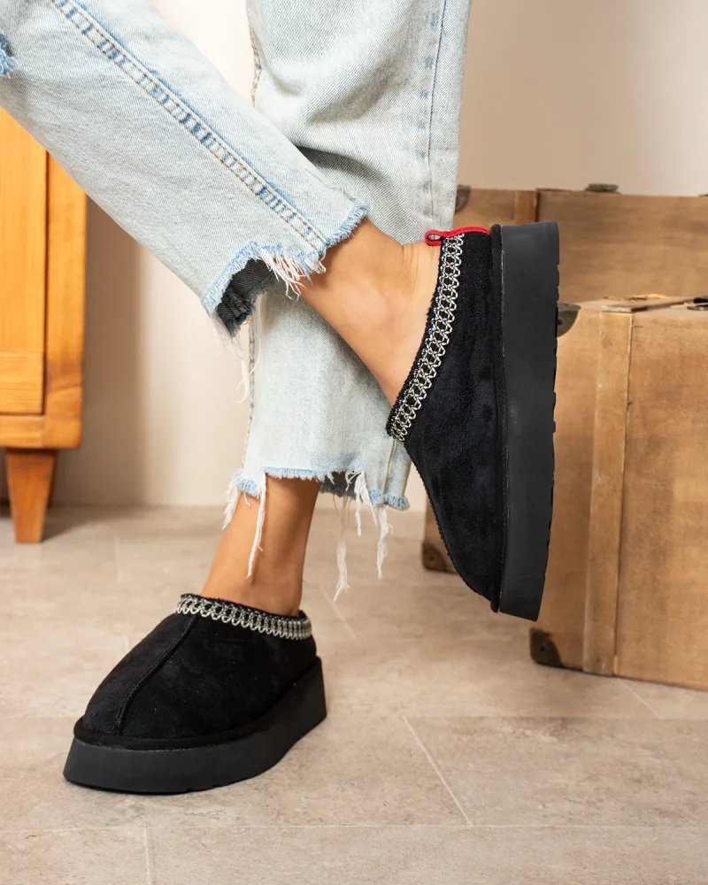 Tazzy Classic Suede Fur Womens Boot - Black