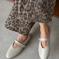 Jin Kadın Kırışık Deri Babet Bej