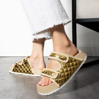 Kapitone Cırtlı Ev Dış Mekan Kadın Terlik – Altın