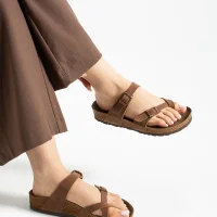 Moderno Kadın Terlik Taba – Çapraz Bant, Konforlu, Şık ve Rahat