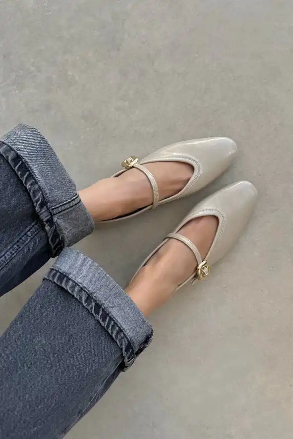 Tony Kadın Kırışık Deri Babet Bej