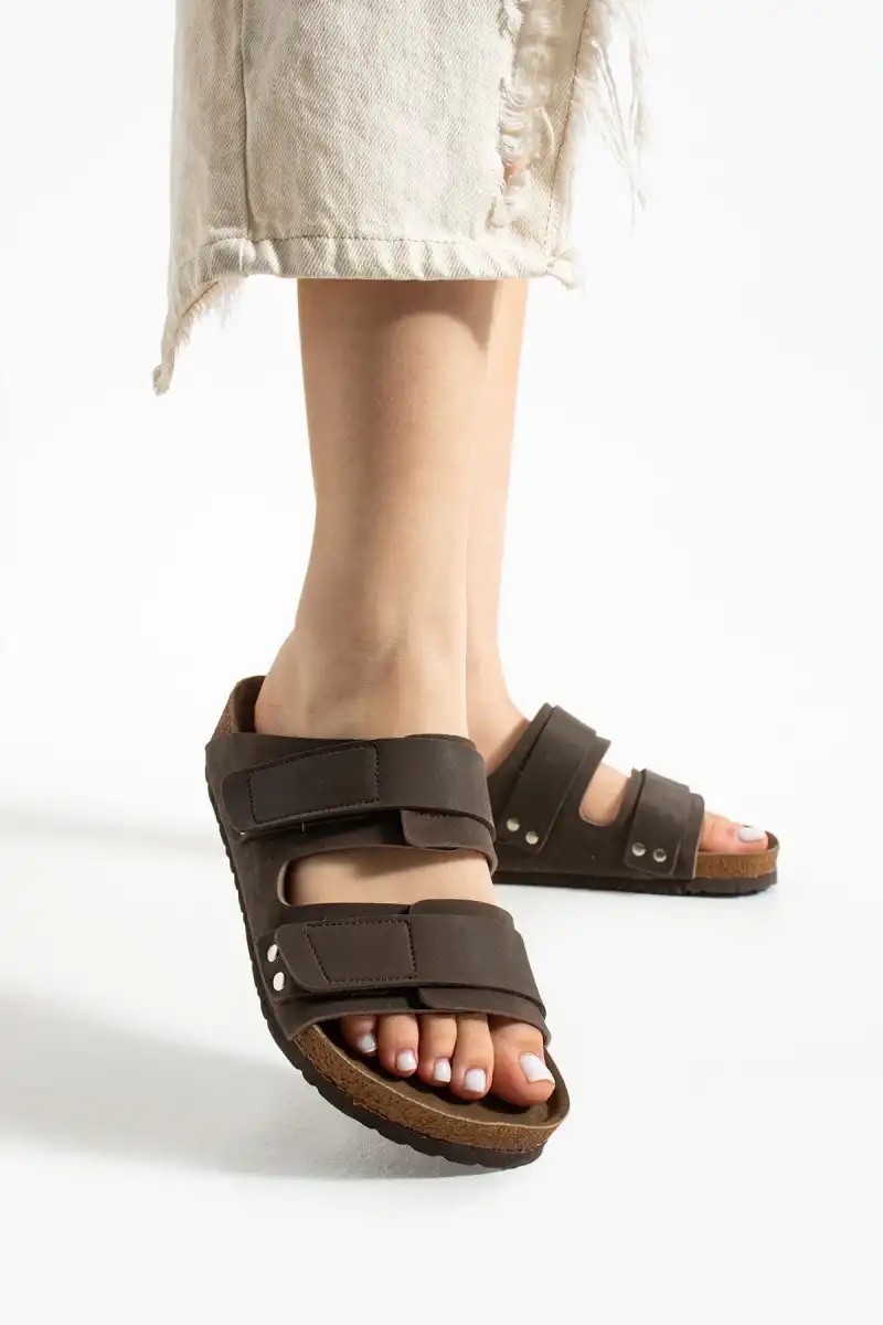 Duoflex Kadın Terlik Kahverengi – Ultra Hafif Ortopedik Kaymaz Taban Günlük