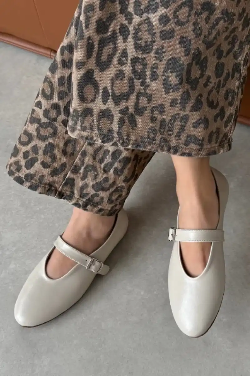 Jin Kadın Kırışık Deri Babet Bej