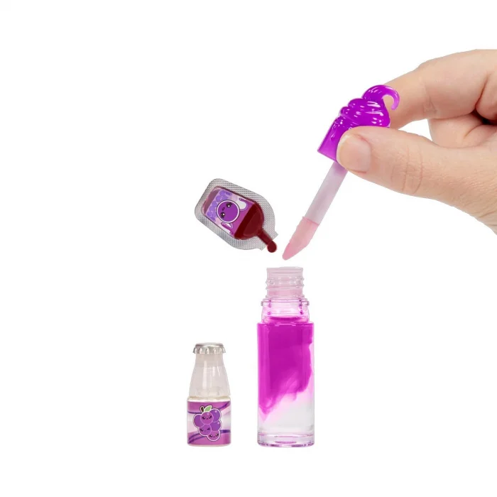 120773 Yummiland Greta Grape Bebeği Ve Dudak Parlatıcısı