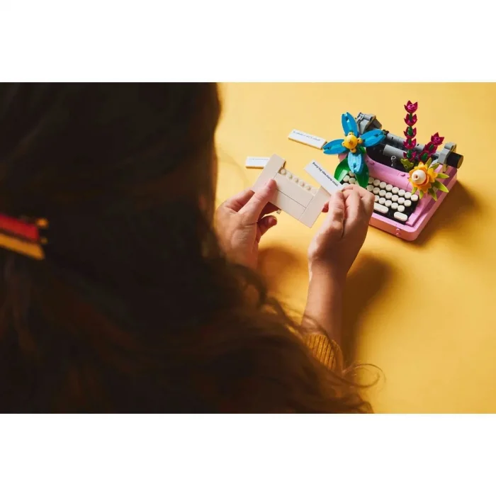 31169 Lego Creator 3in1 - Çiçekli Daktilo 363 Parça +8 Yaş