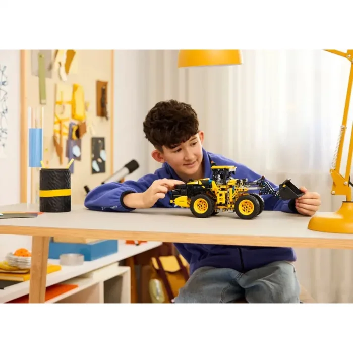 42209 Lego Technic Volvo L120 Elektrikli Yükleyici Parça +9 Yaş