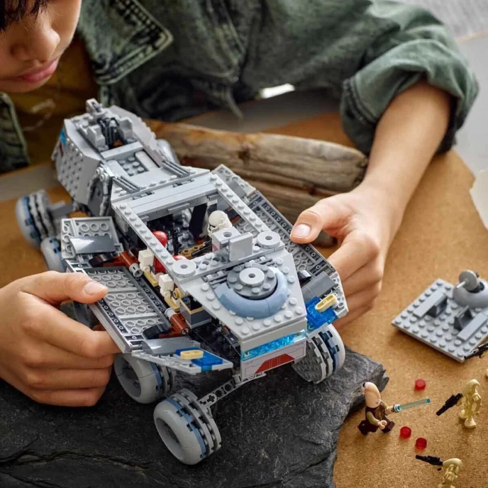 75413 Lego Star Wars - Republic Juggernaut 813 Parça +9 Yaş