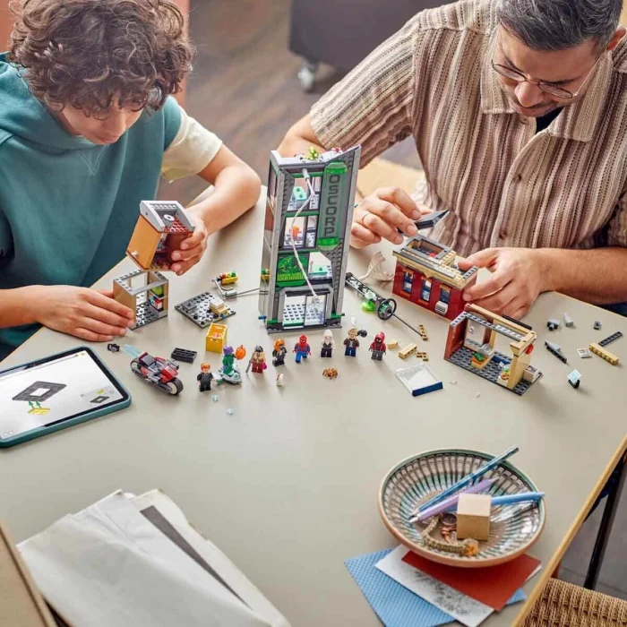 76324 Lego Marvel Örümcek Adam, Oscorpa Karşı 808 Parça +10 Yaş