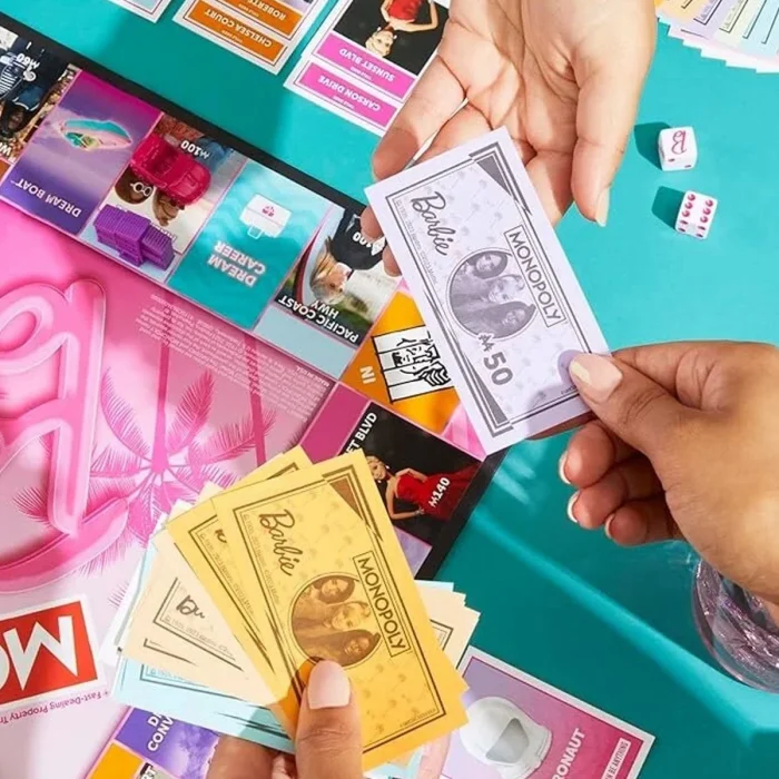 G0038 Monopoly Barbie