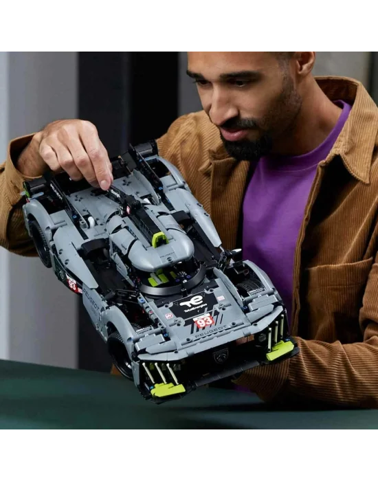 42156 Lego® Technic™ Peugeot 9x8 24h Le Mans 1775 Parça +18 Yaş